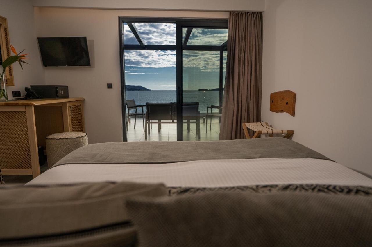Zoe Seaside Resort Gialova Exterior photo